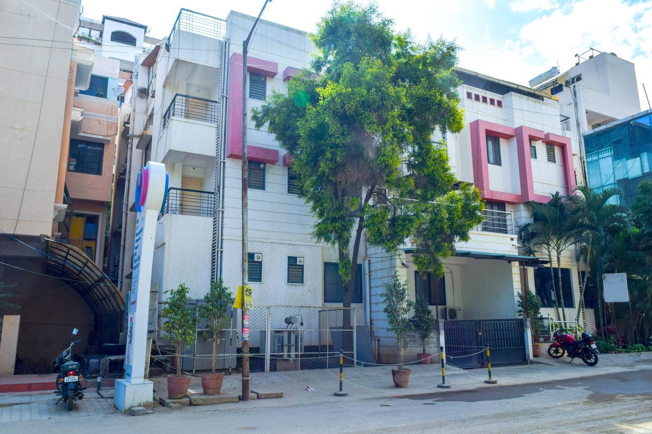 Oyo 5934 Lokaz Hotel Bangalore Ngoại thất bức ảnh