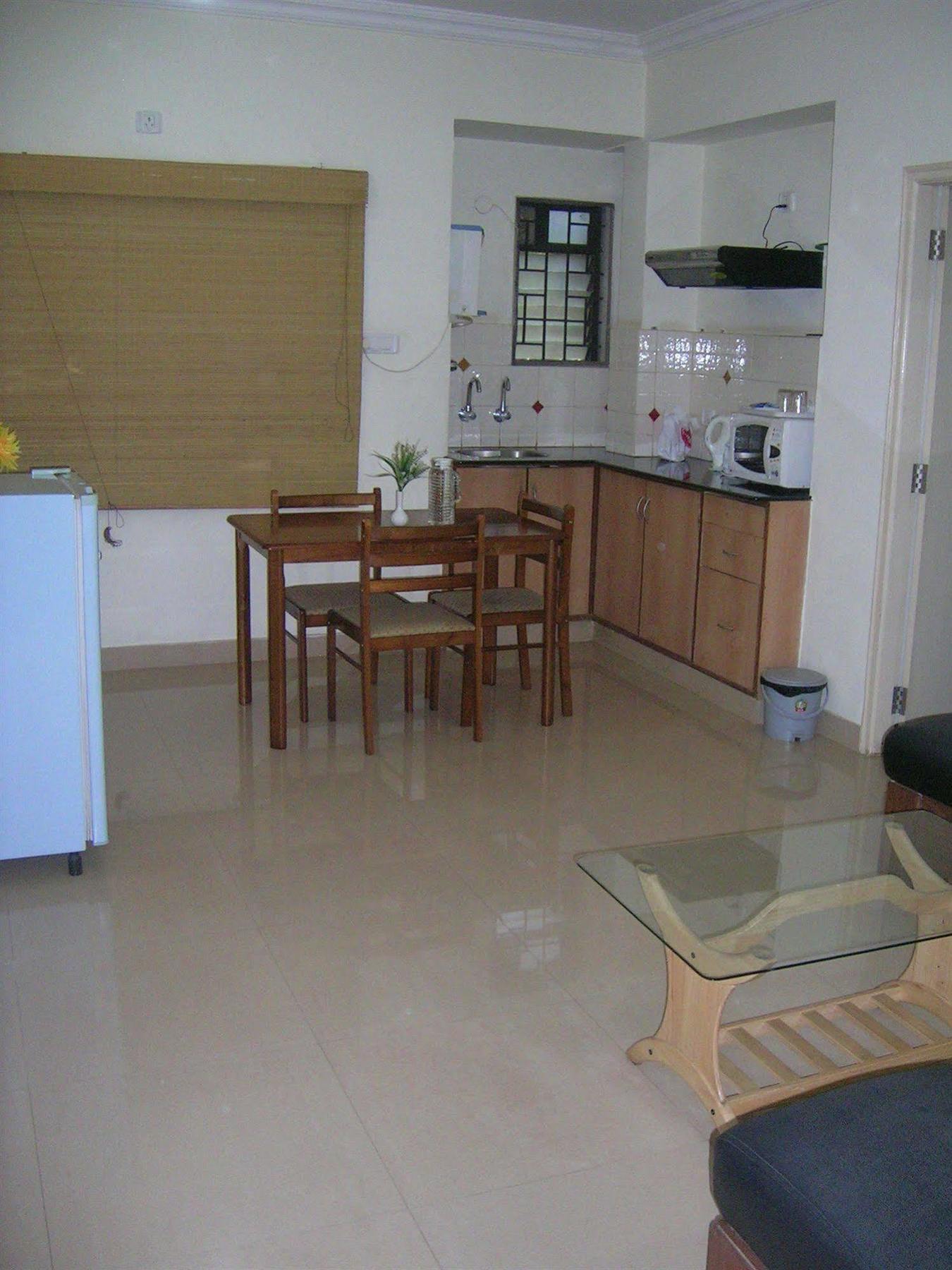 Oyo 5934 Lokaz Hotel Bangalore Ngoại thất bức ảnh
