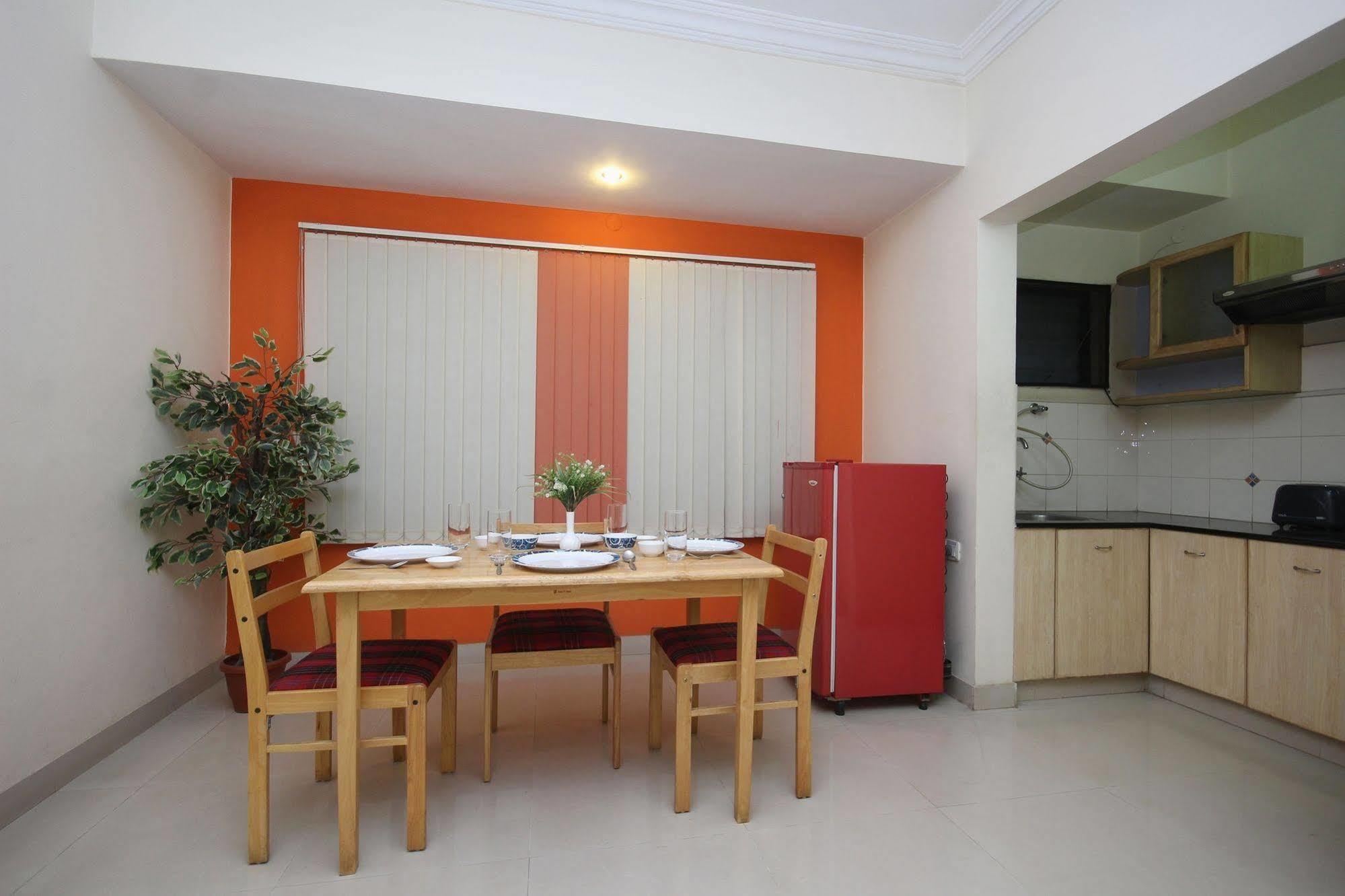 Oyo 5934 Lokaz Hotel Bangalore Ngoại thất bức ảnh
