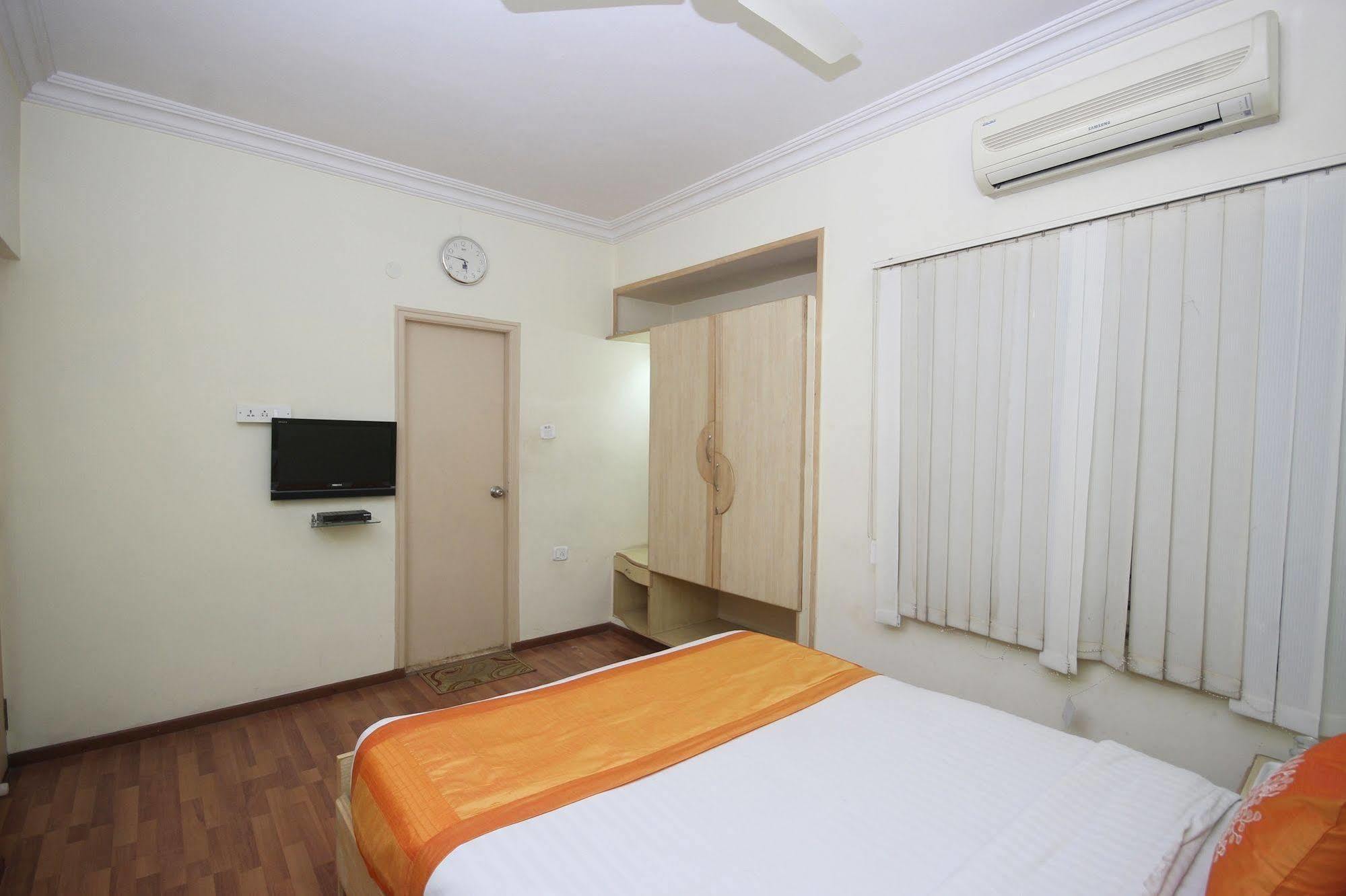 Oyo 5934 Lokaz Hotel Bangalore Ngoại thất bức ảnh